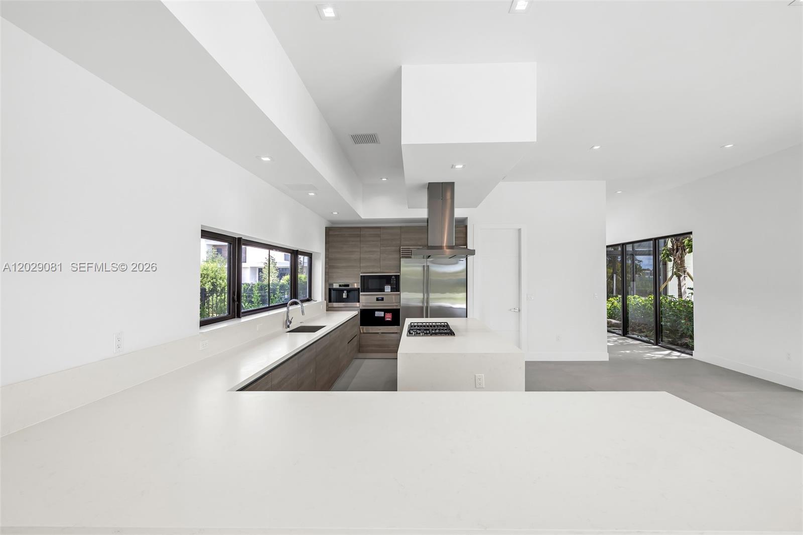 16689 N Botaniko Dr N, Weston FL 33326