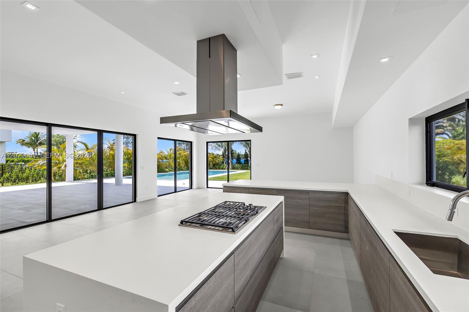 16689 N Botaniko Dr N, Weston FL 33326