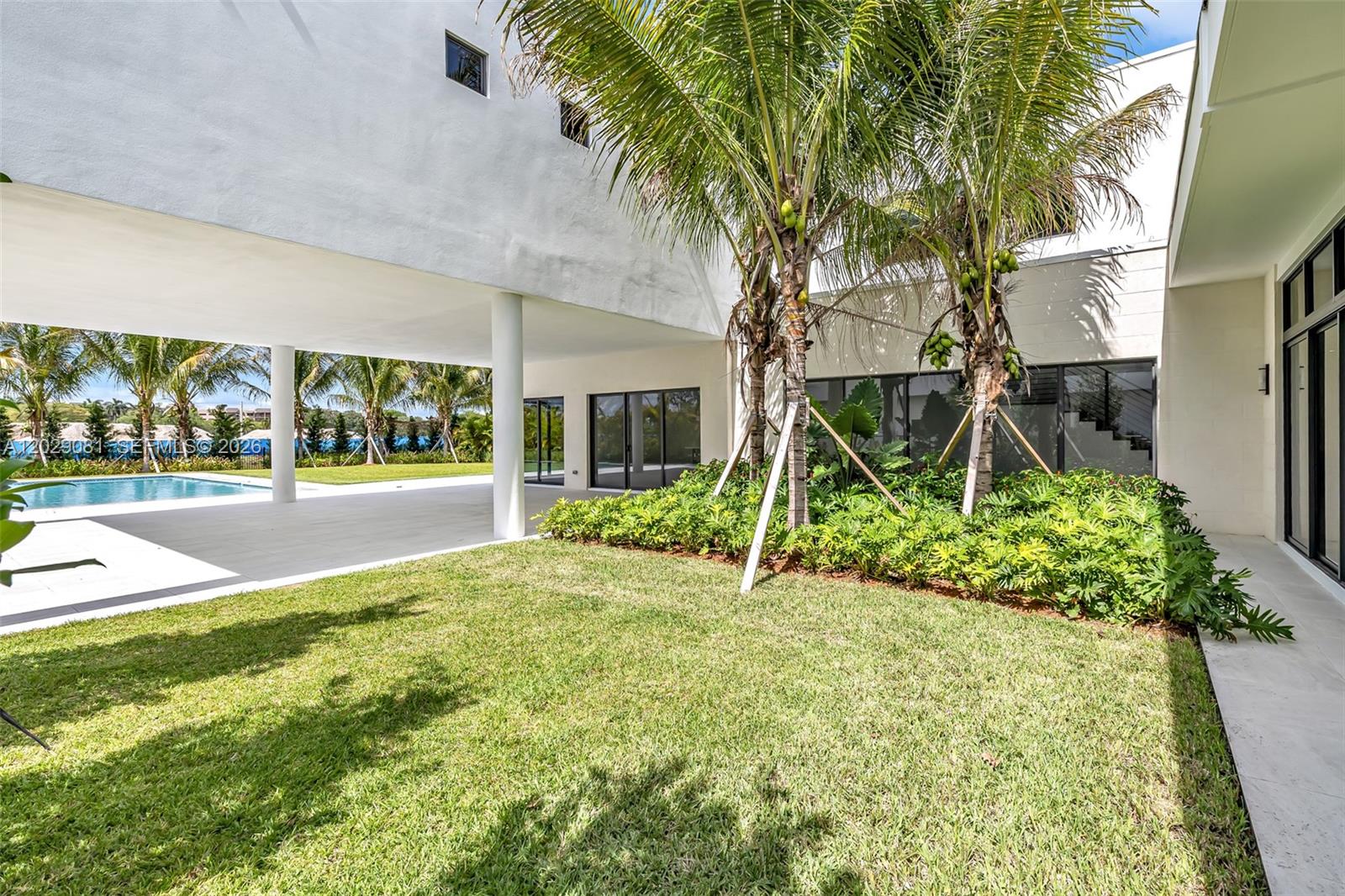 16689 N Botaniko Dr N, Weston FL 33326