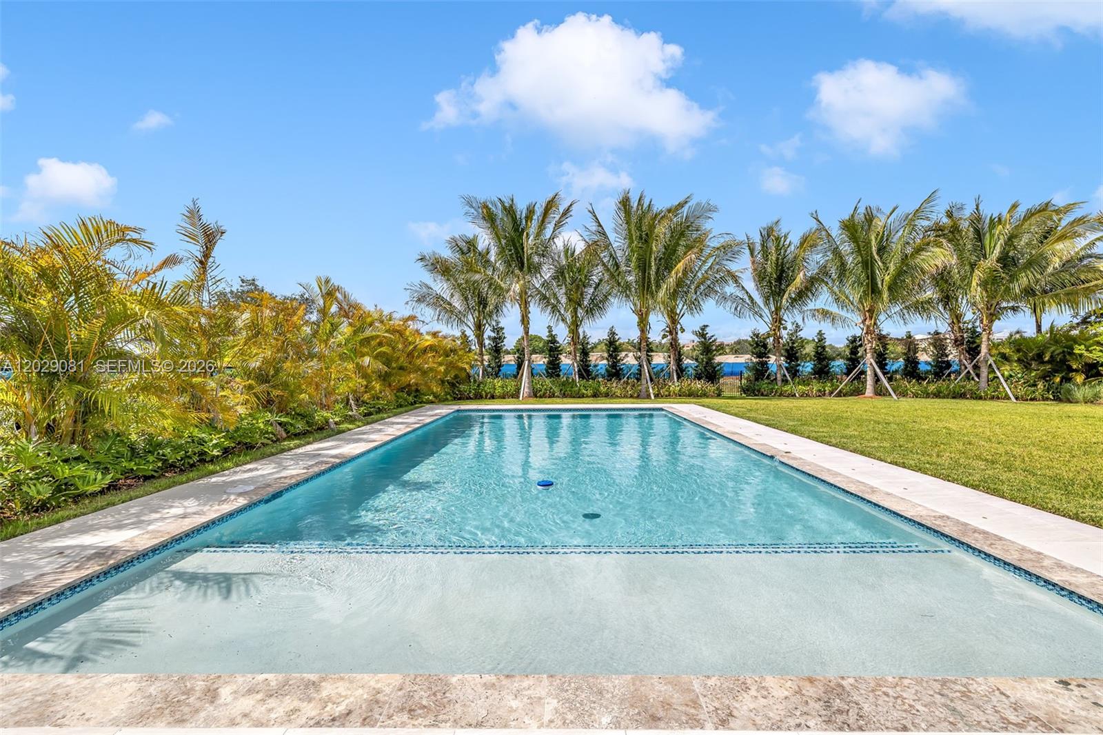 16689 N Botaniko Dr N, Weston FL 33326