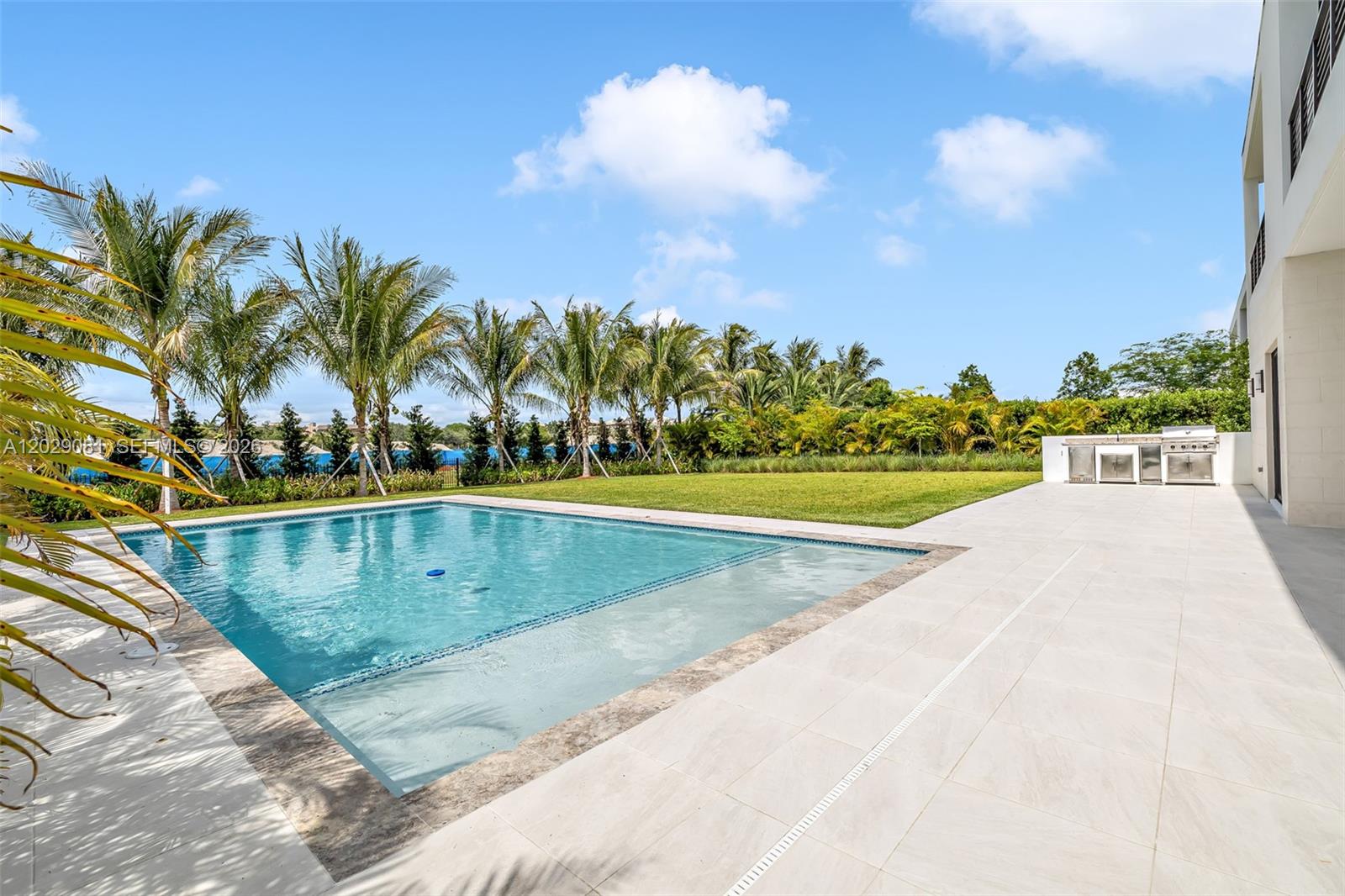 16689 N Botaniko Dr N, Weston FL 33326