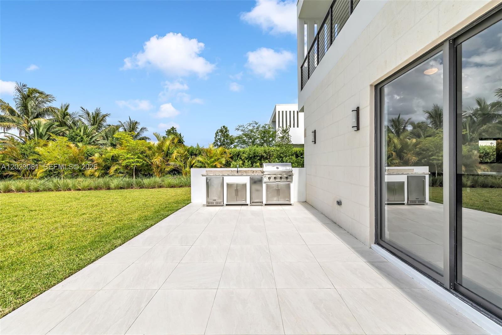 16689 N Botaniko Dr N, Weston FL 33326