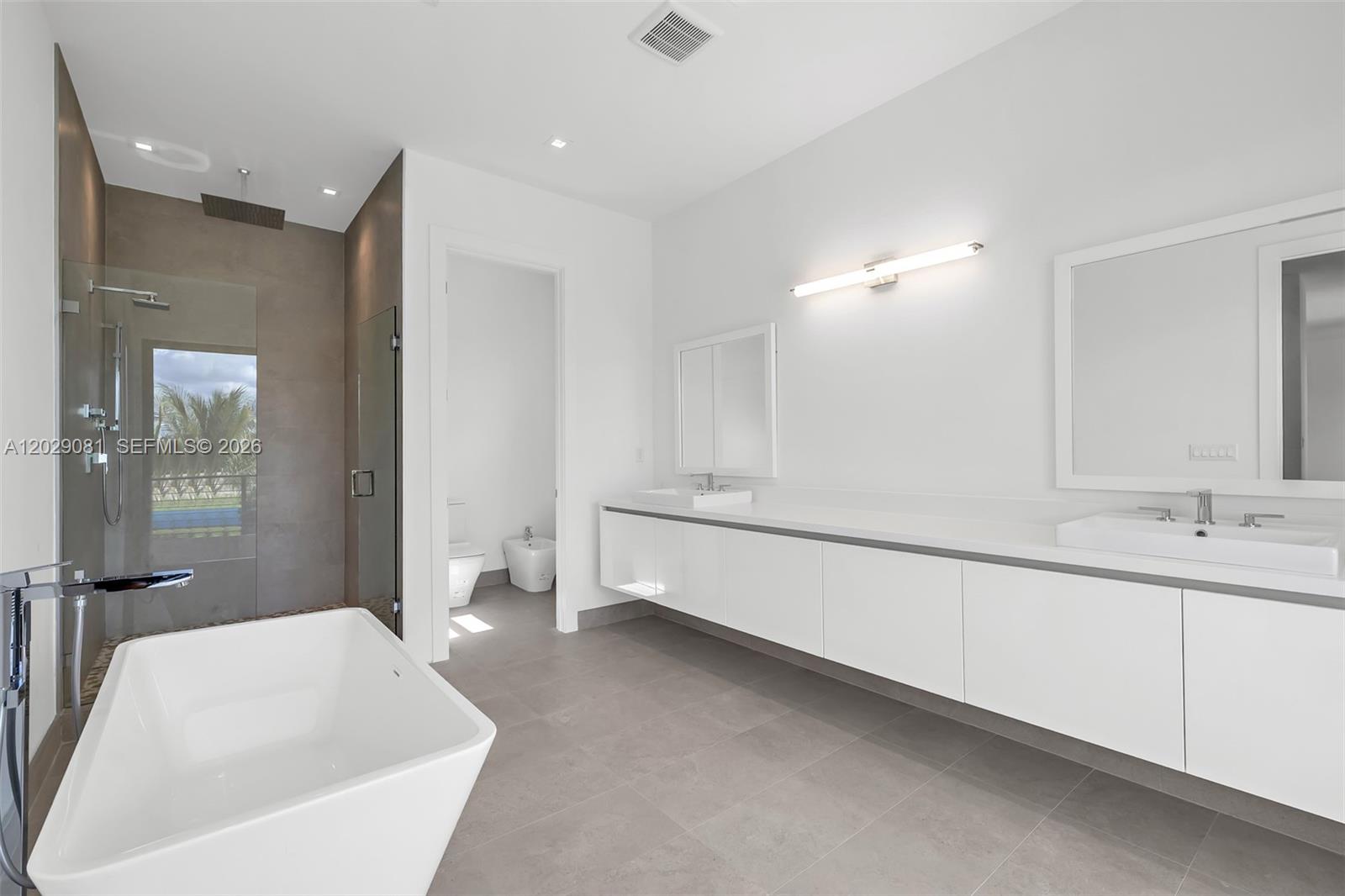 16689 N Botaniko Dr N, Weston FL 33326
