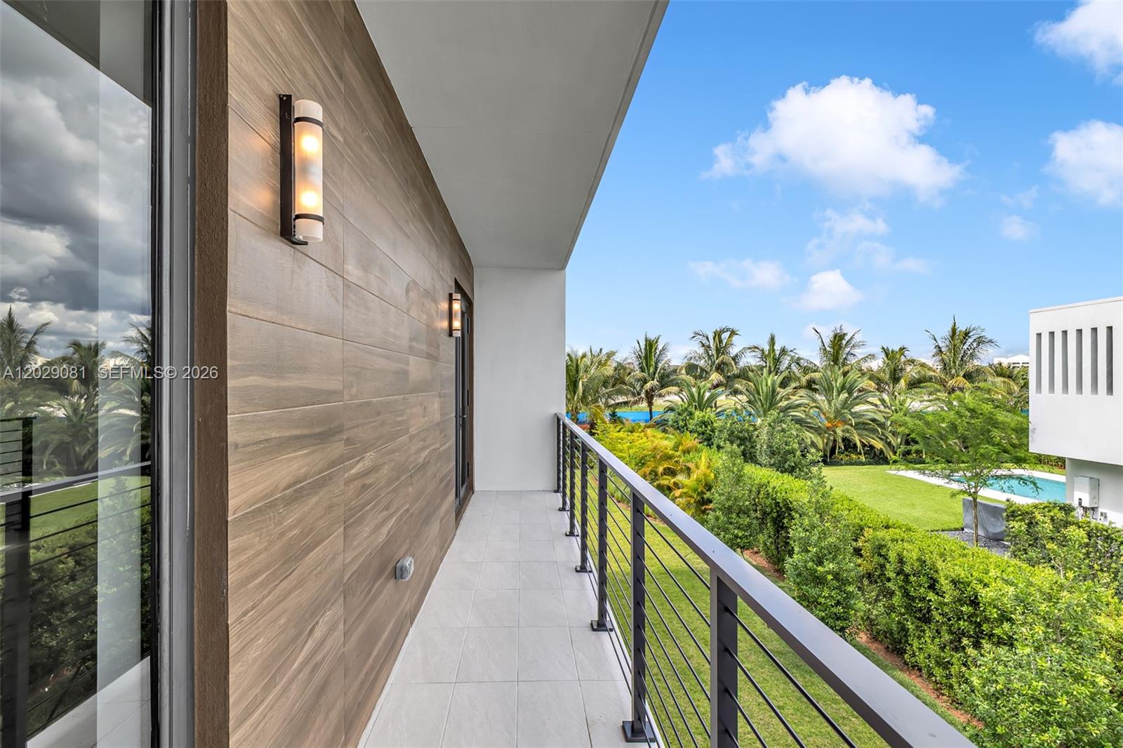 16689 N Botaniko Dr N, Weston FL 33326