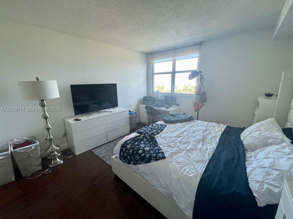 2475 Brickell Ave #2303, Miami FL 33129
