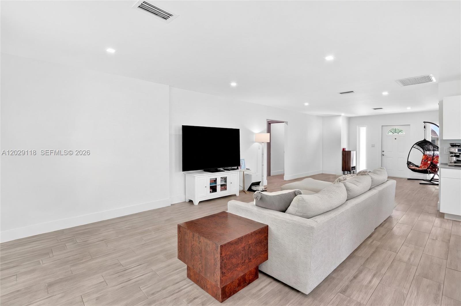 809 Milan Ave., Coral Gables FL 33134