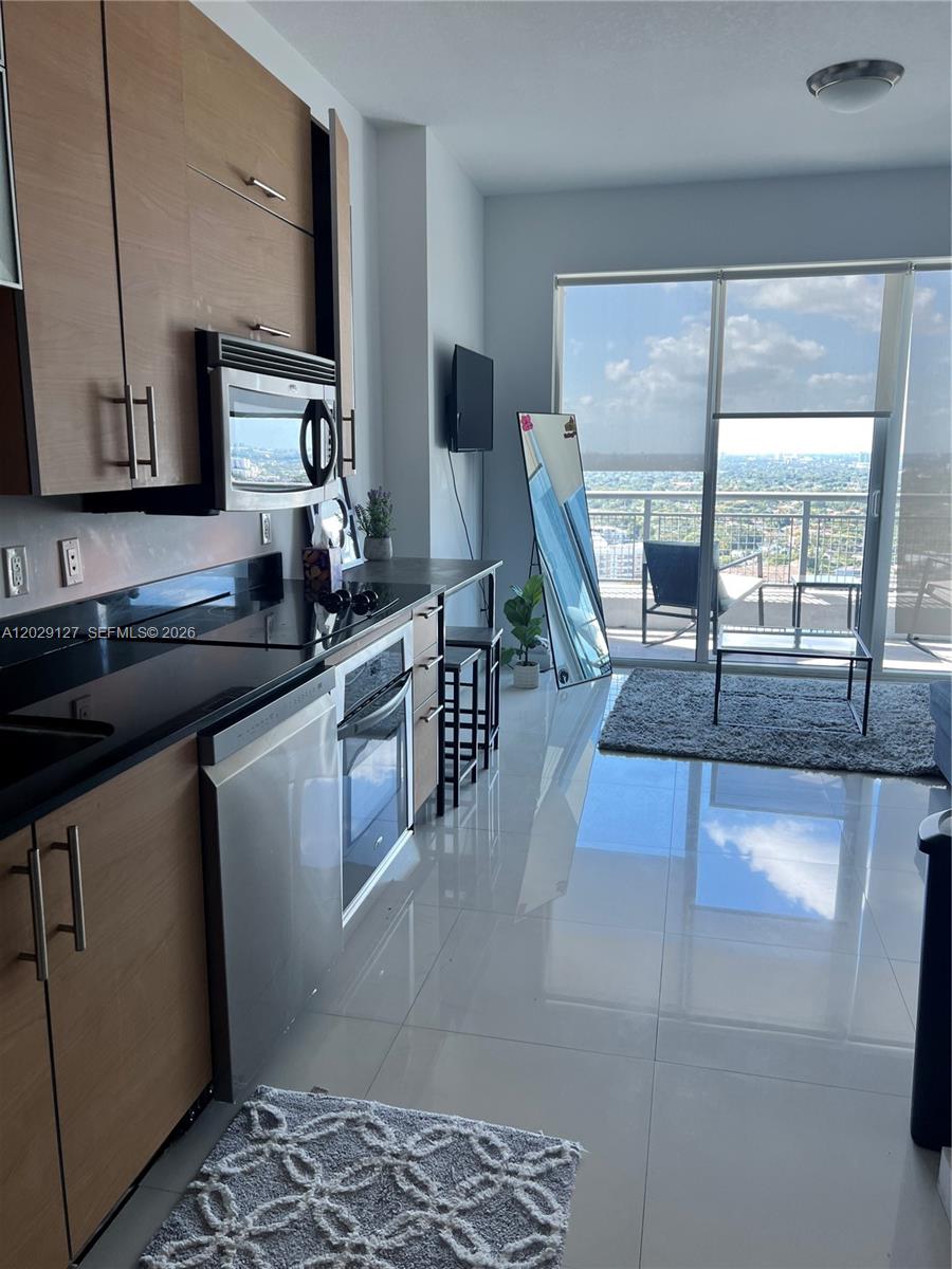 60 SW 13th St #2207, Miami FL 33130