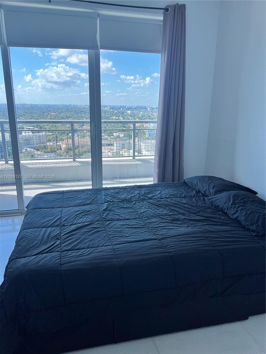 60 SW 13th St #2207, Miami FL 33130