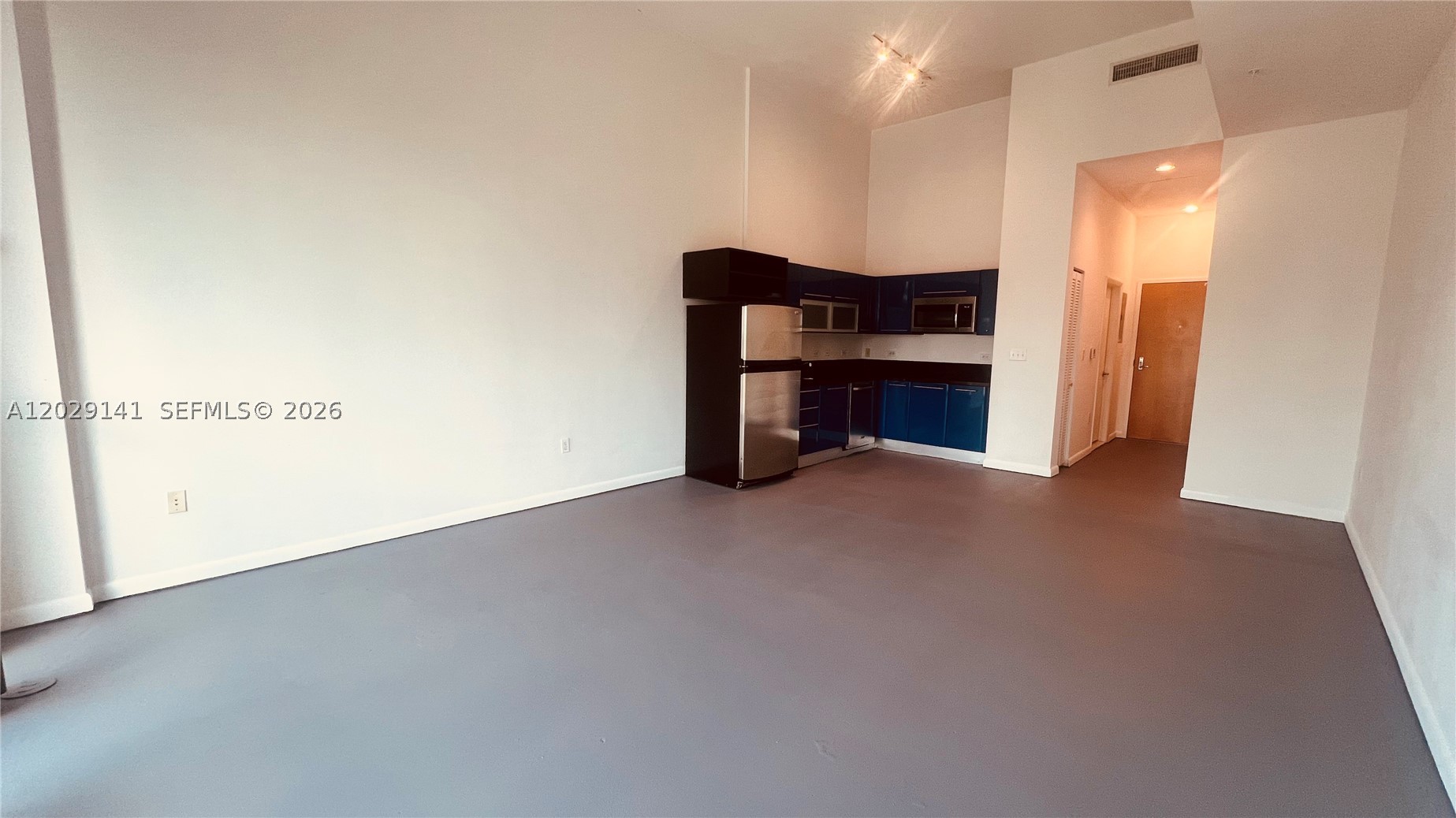 253 NE 2nd St #330, Miami FL 33132