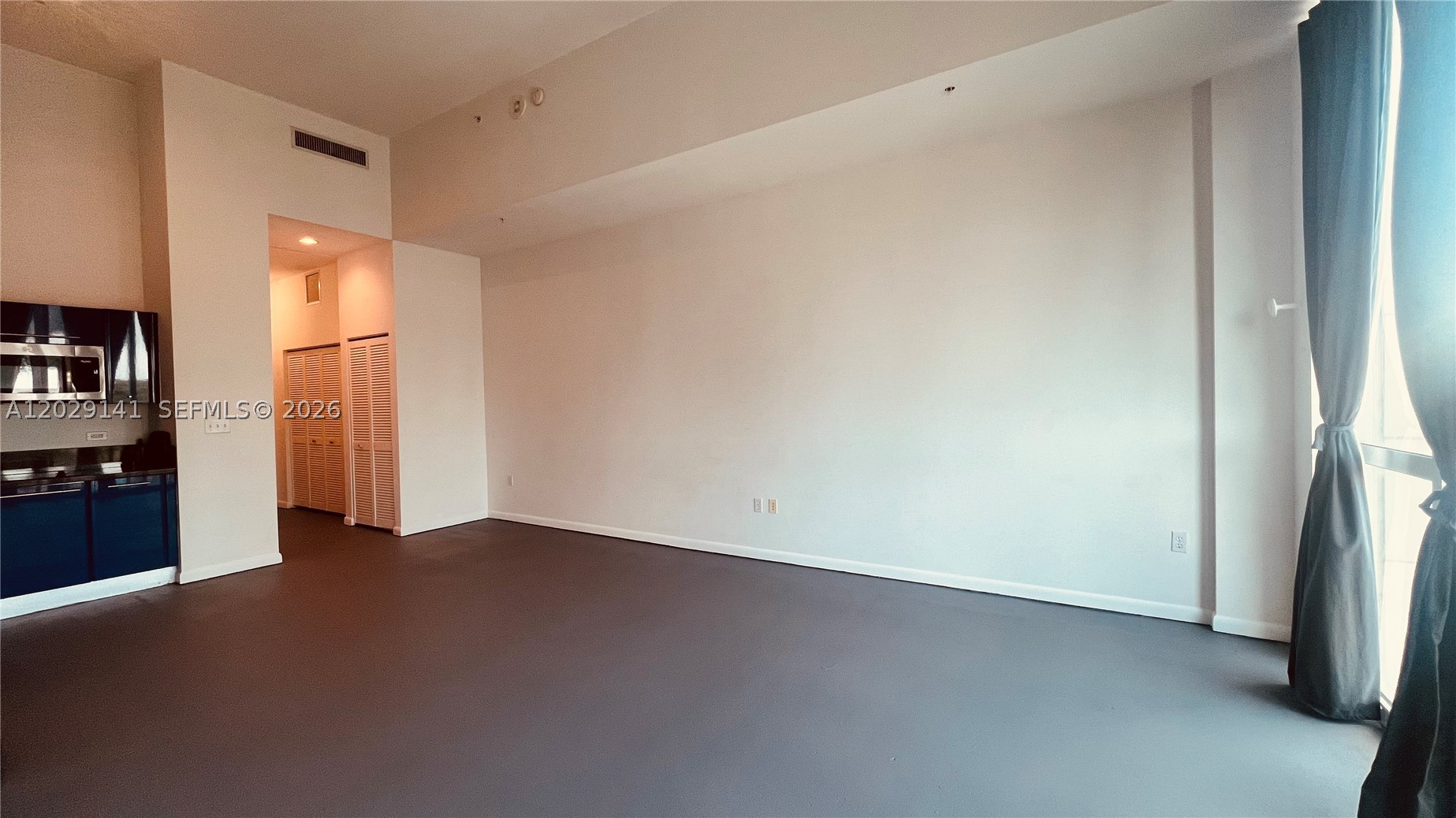 253 NE 2nd St #330, Miami FL 33132
