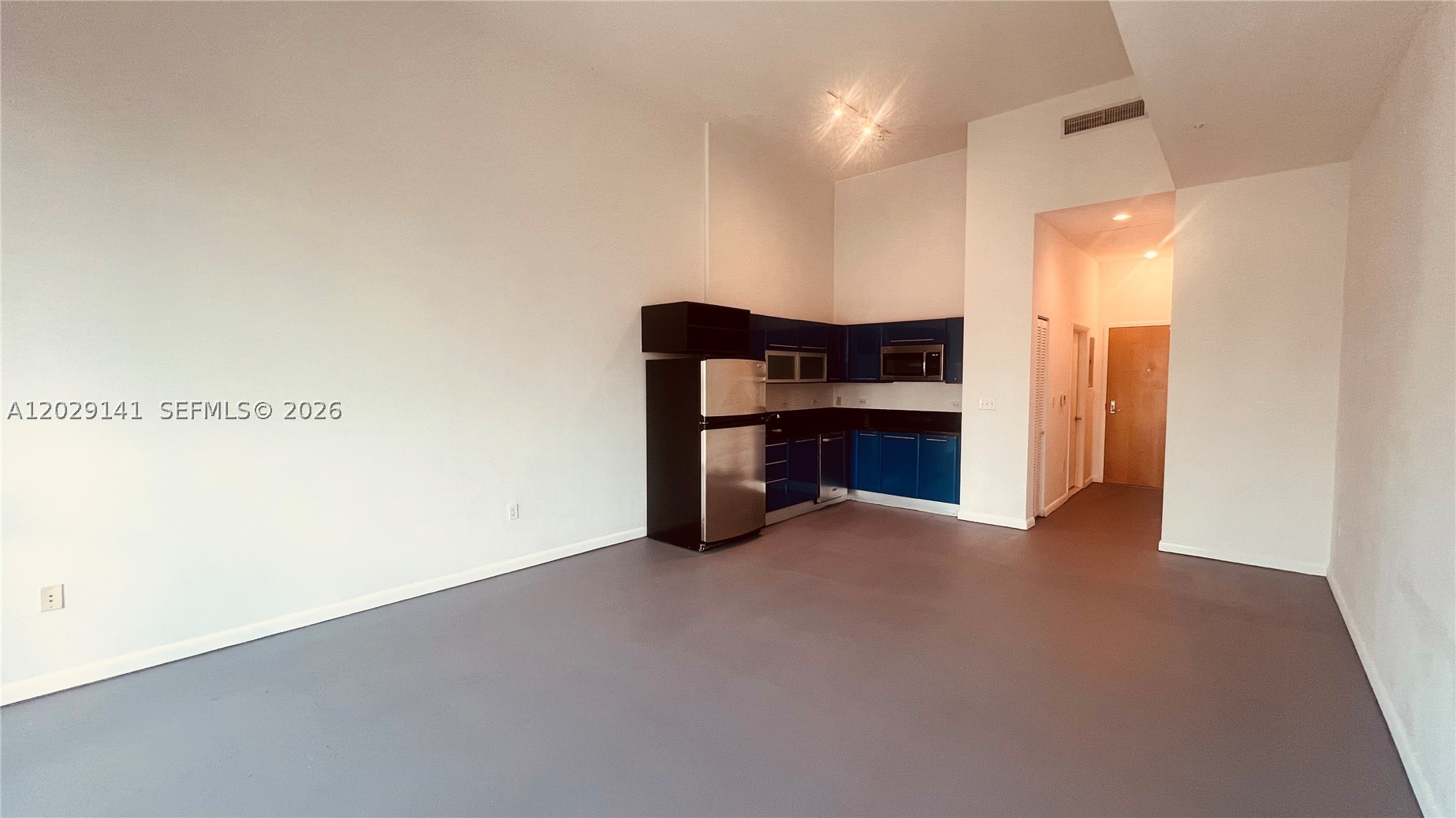 253 NE 2nd St #330, Miami FL 33132