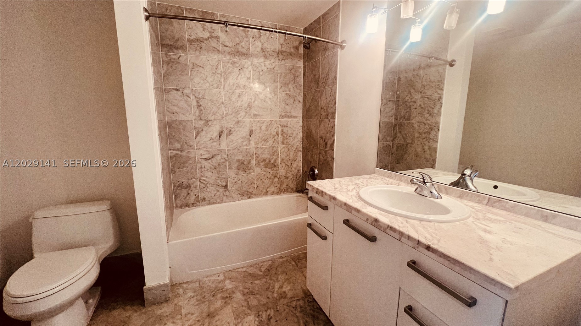253 NE 2nd St #330, Miami FL 33132