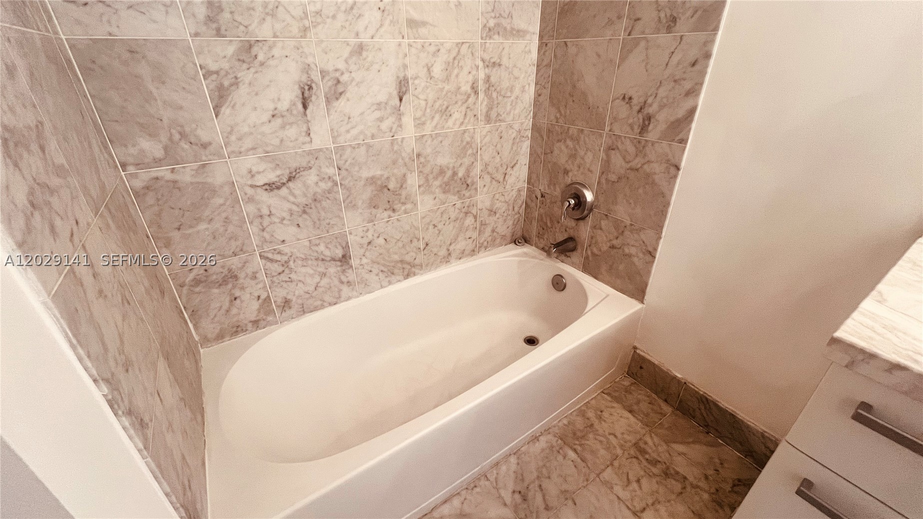 253 NE 2nd St #330, Miami FL 33132