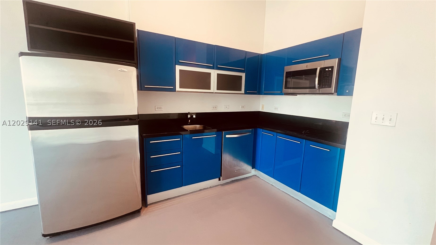253 NE 2nd St #330, Miami FL 33132