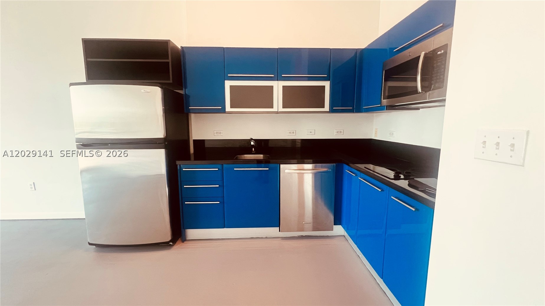 253 NE 2nd St #330, Miami FL 33132