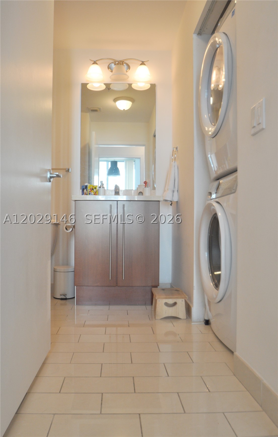 79 SW 12th St #2410-S, Miami FL 33130