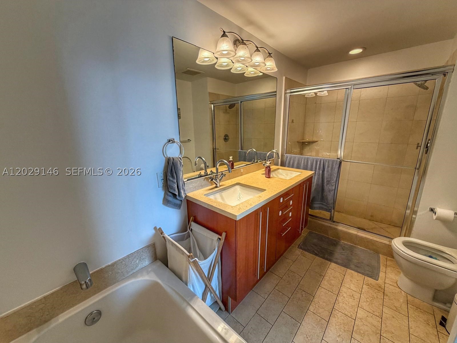 79 SW 12th St #2410-S, Miami FL 33130