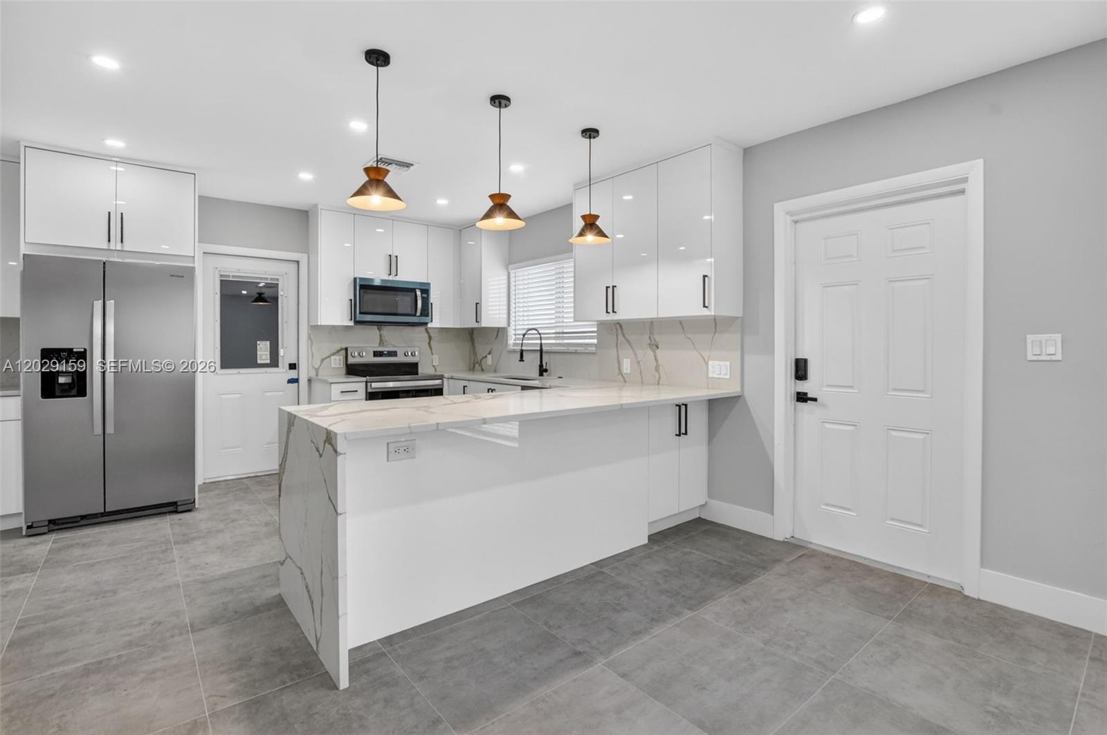 1320 SE 10th St, Deerfield Beach FL 33441