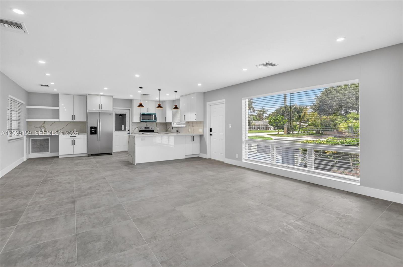 1320 SE 10th St, Deerfield Beach FL 33441