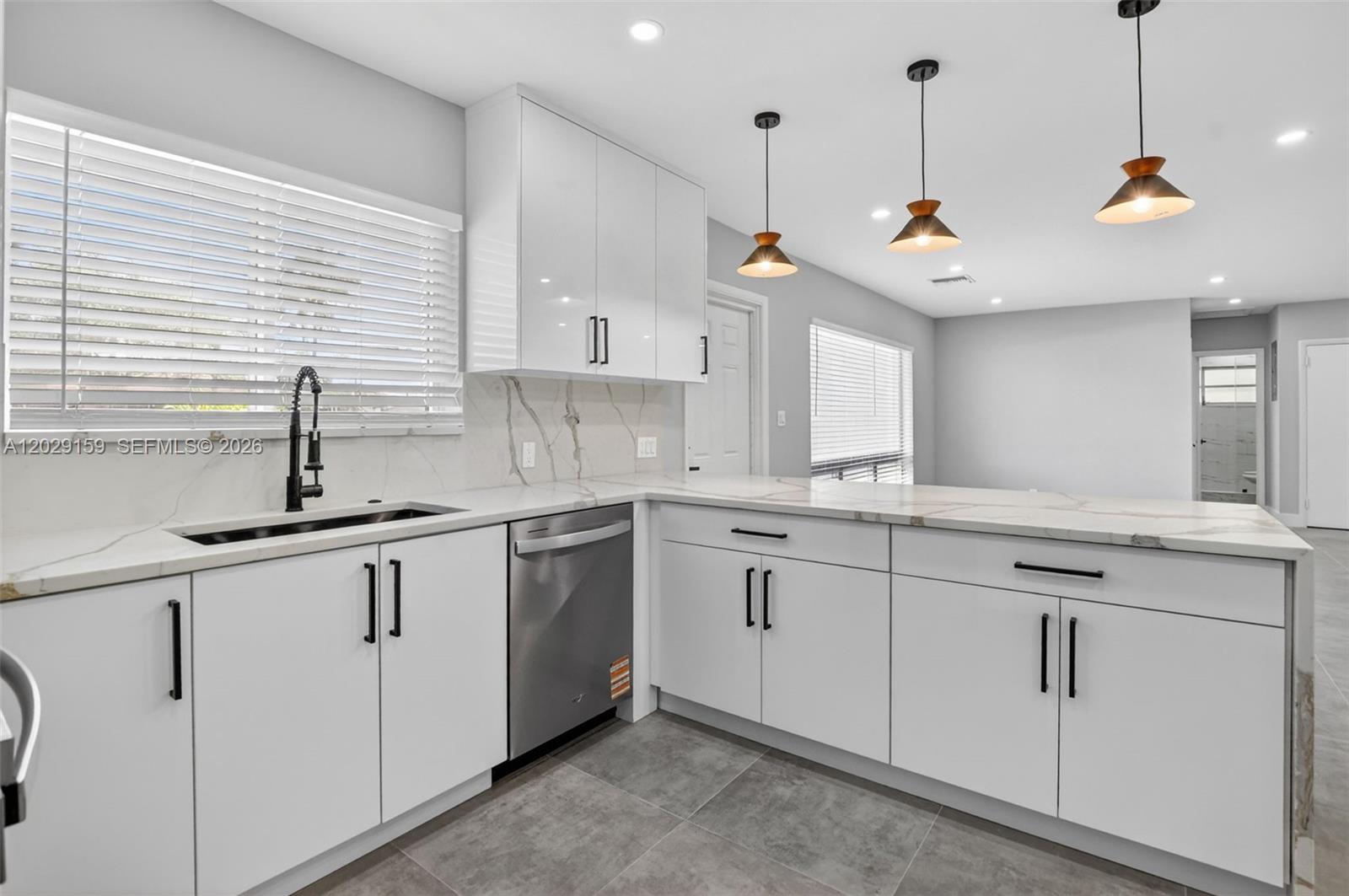 1320 SE 10th St, Deerfield Beach FL 33441