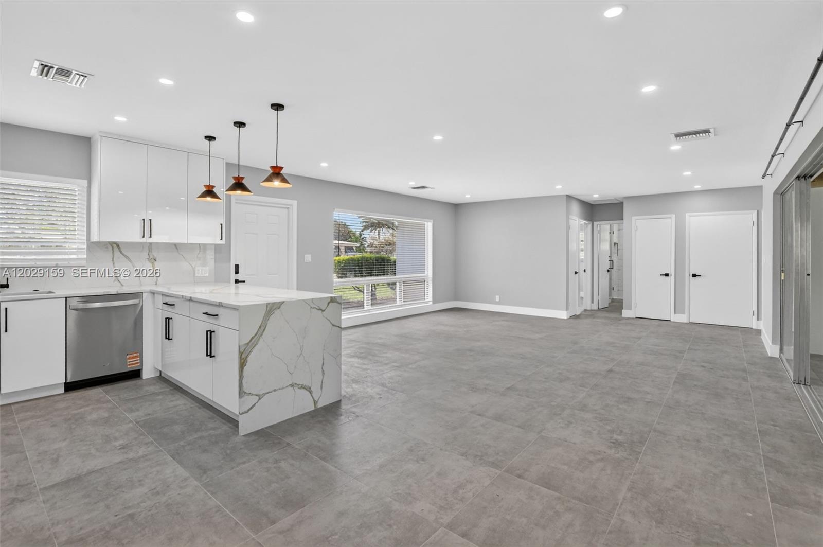 1320 SE 10th St, Deerfield Beach FL 33441