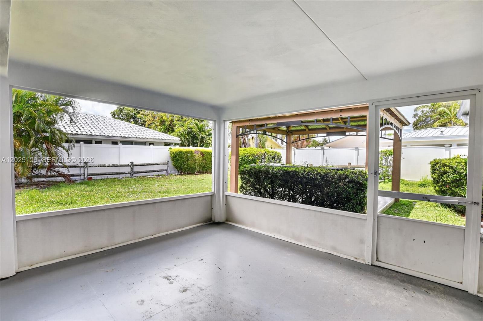 1320 SE 10th St, Deerfield Beach FL 33441