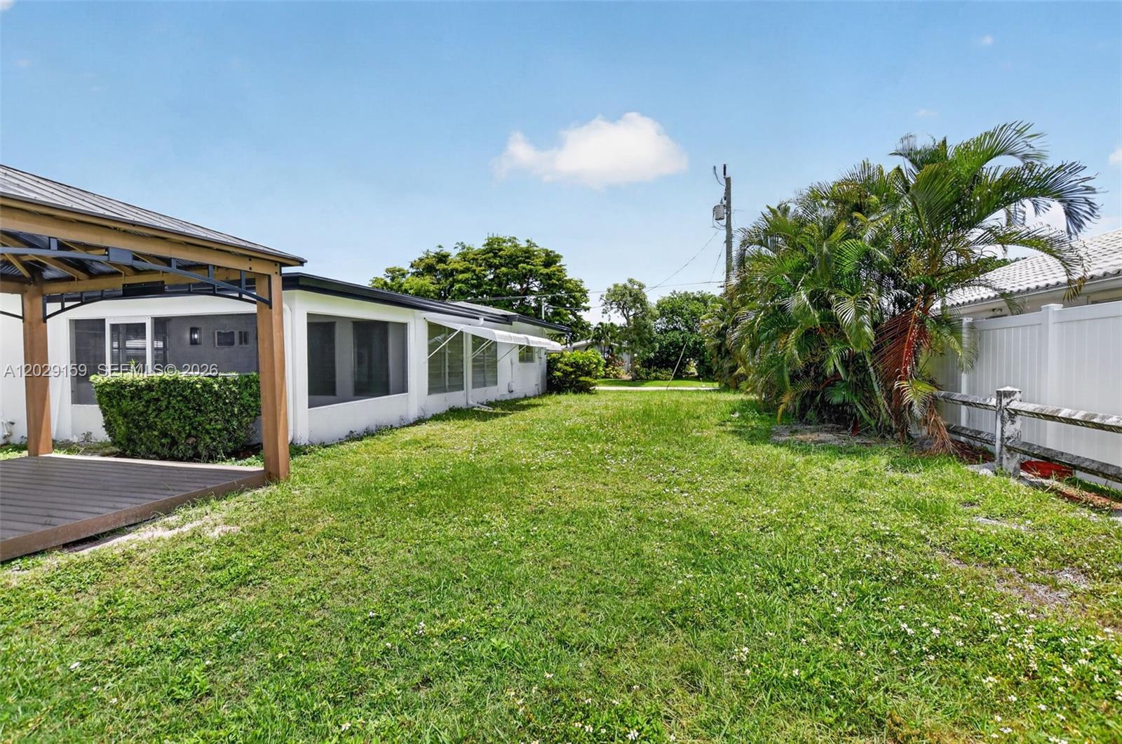1320 SE 10th St, Deerfield Beach FL 33441