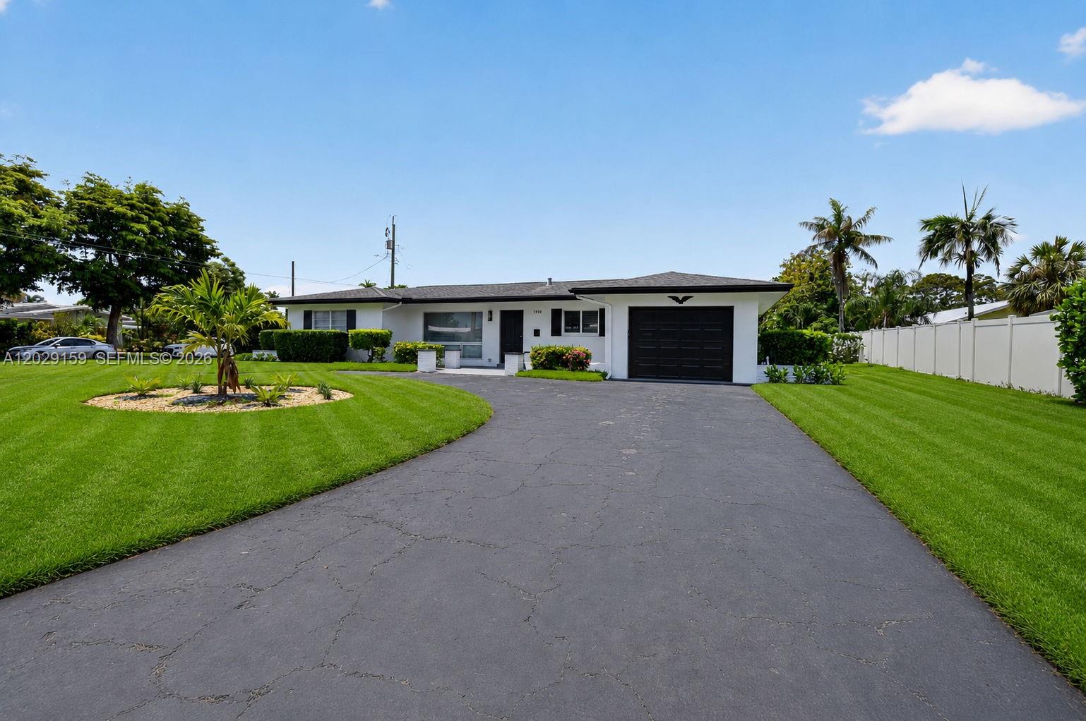 1320 SE 10th St, Deerfield Beach FL 33441