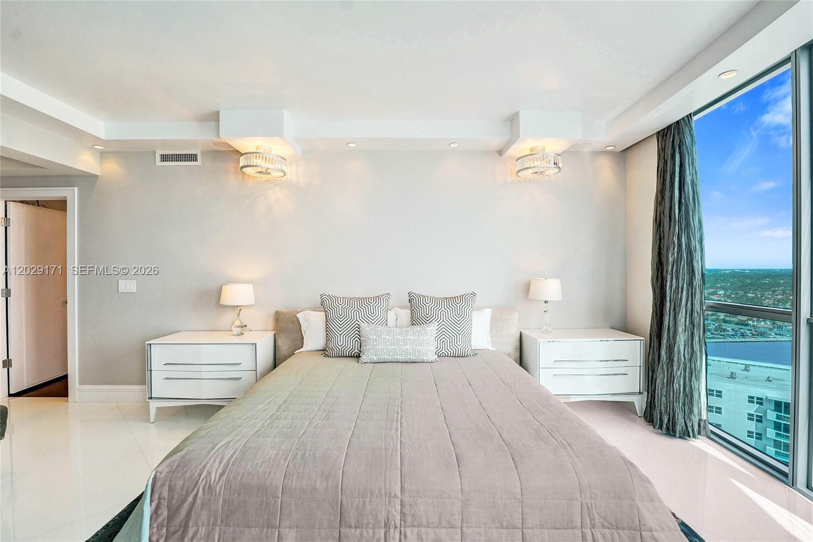3101 S Ocean Dr #2208, Hollywood FL 33019