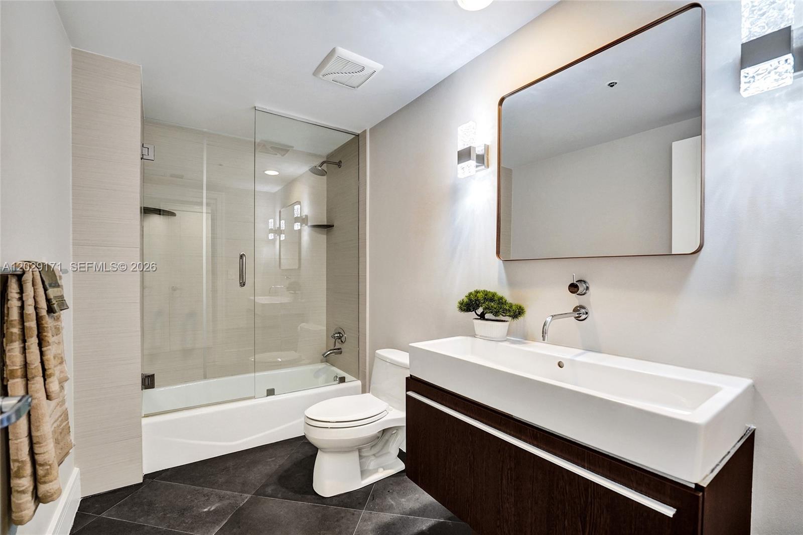 3101 S Ocean Dr #2208, Hollywood FL 33019