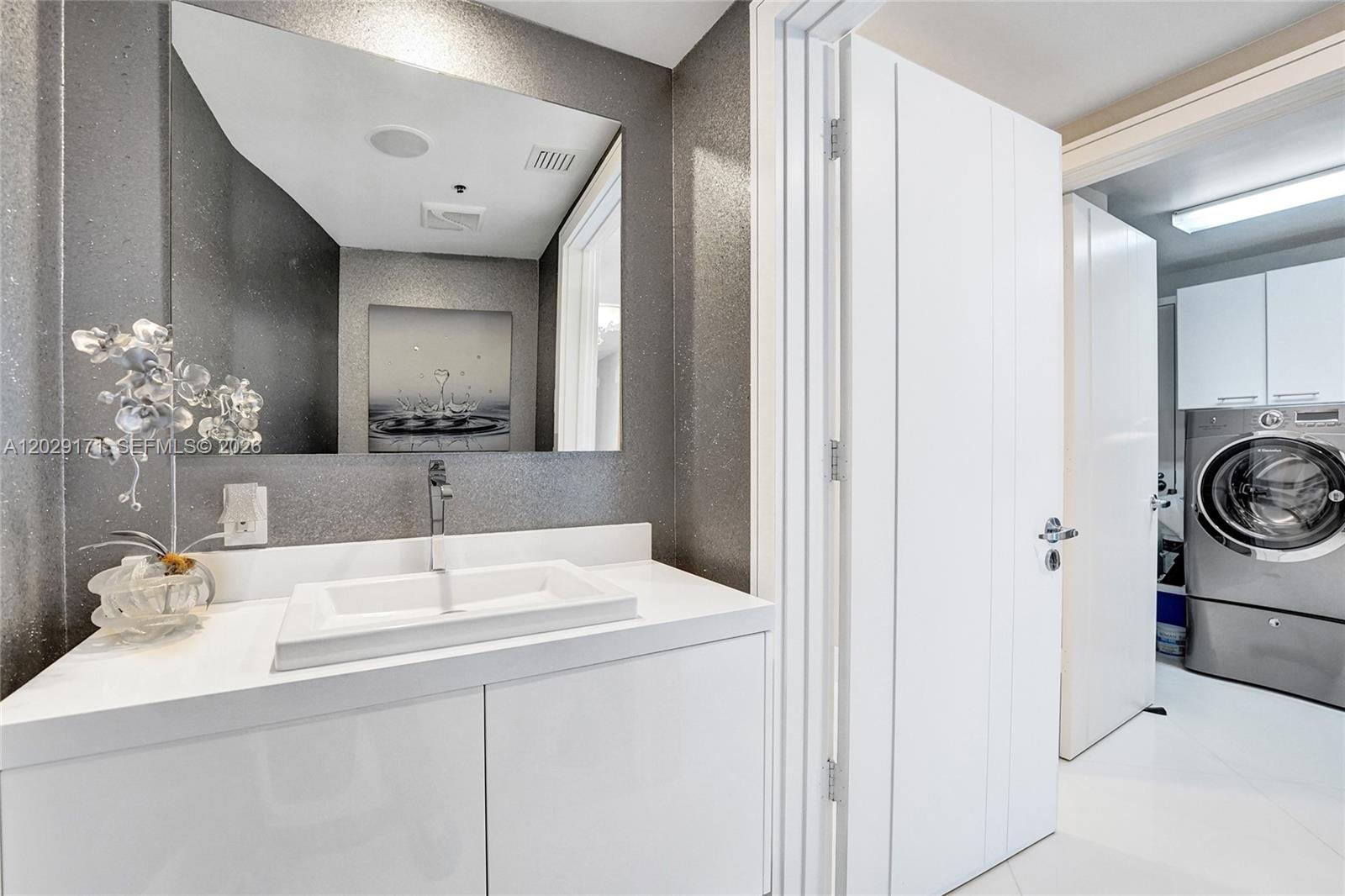 3101 S Ocean Dr #2208, Hollywood FL 33019