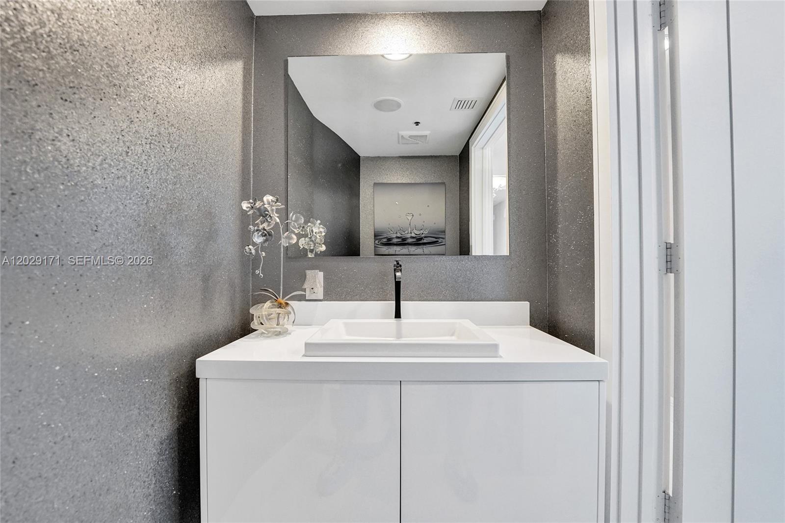 3101 S Ocean Dr #2208, Hollywood FL 33019