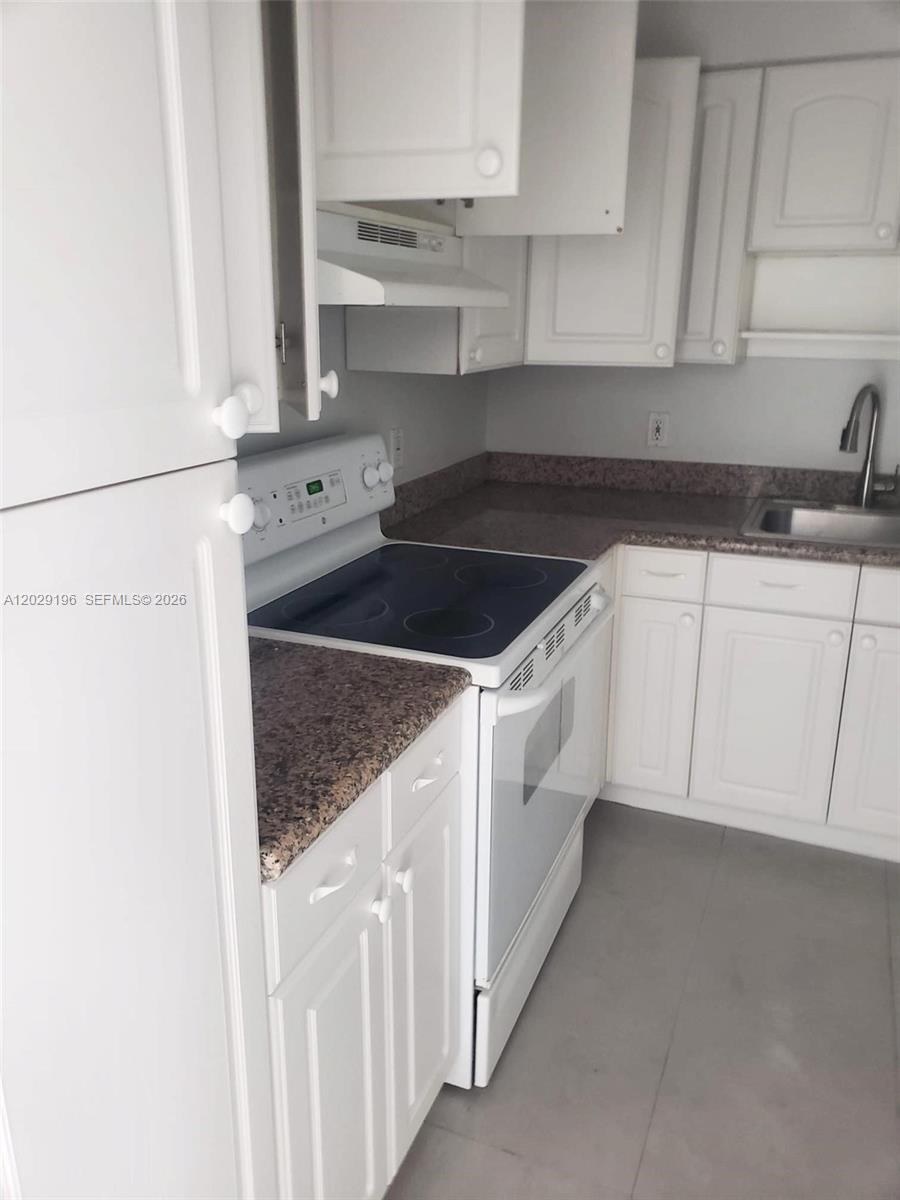 5161 Collins Ave #1709, Miami Beach FL 33140