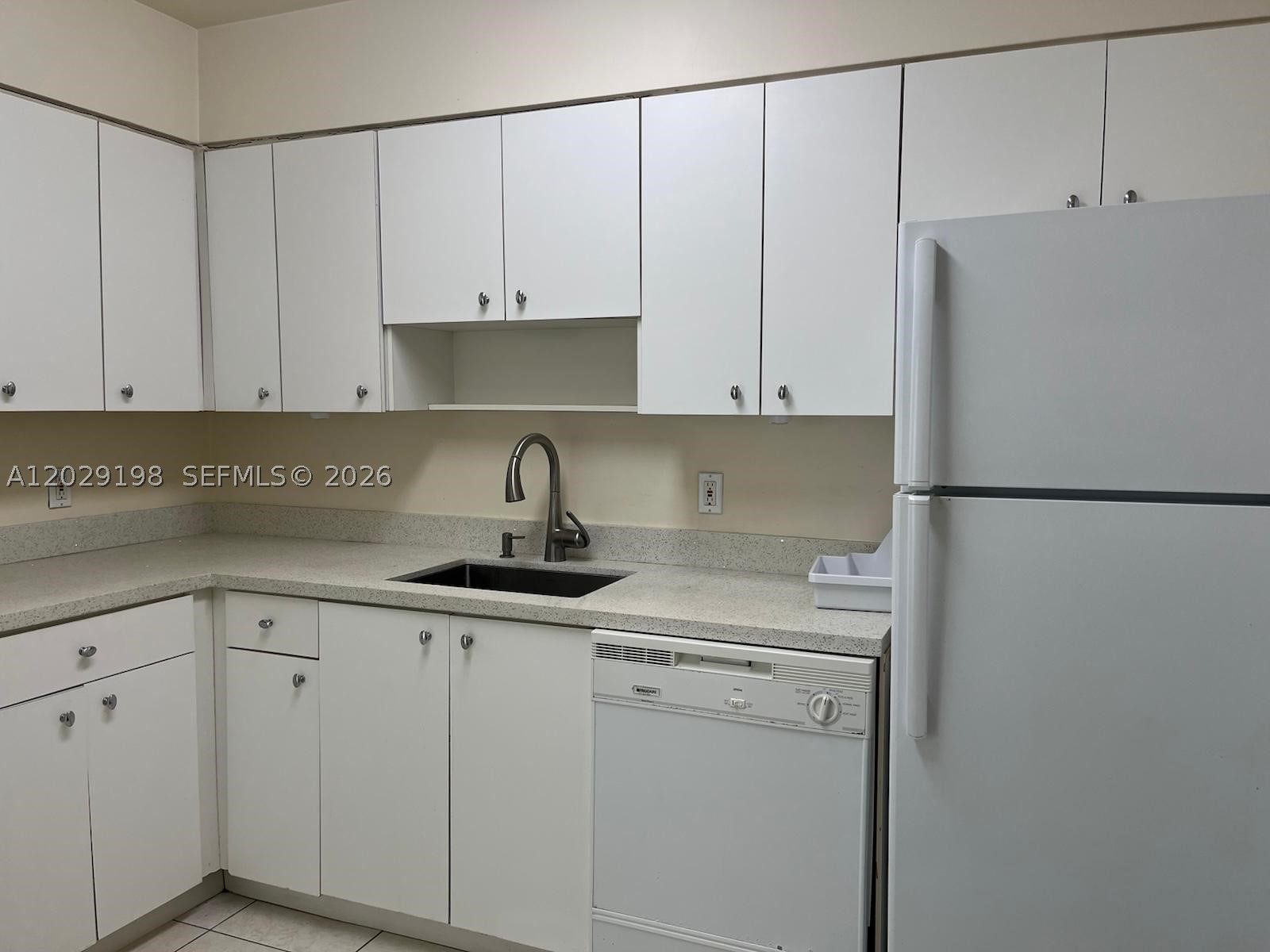 5161 Collins Ave #909, Miami Beach FL 33140