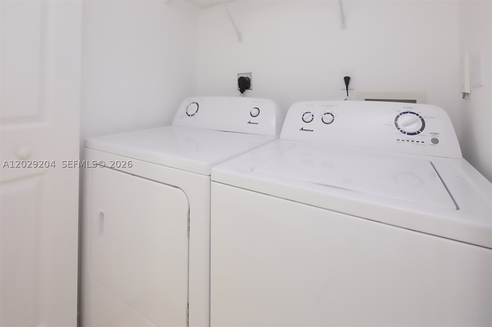 1155 Brickell Bay Dr #2701, Miami FL 33131