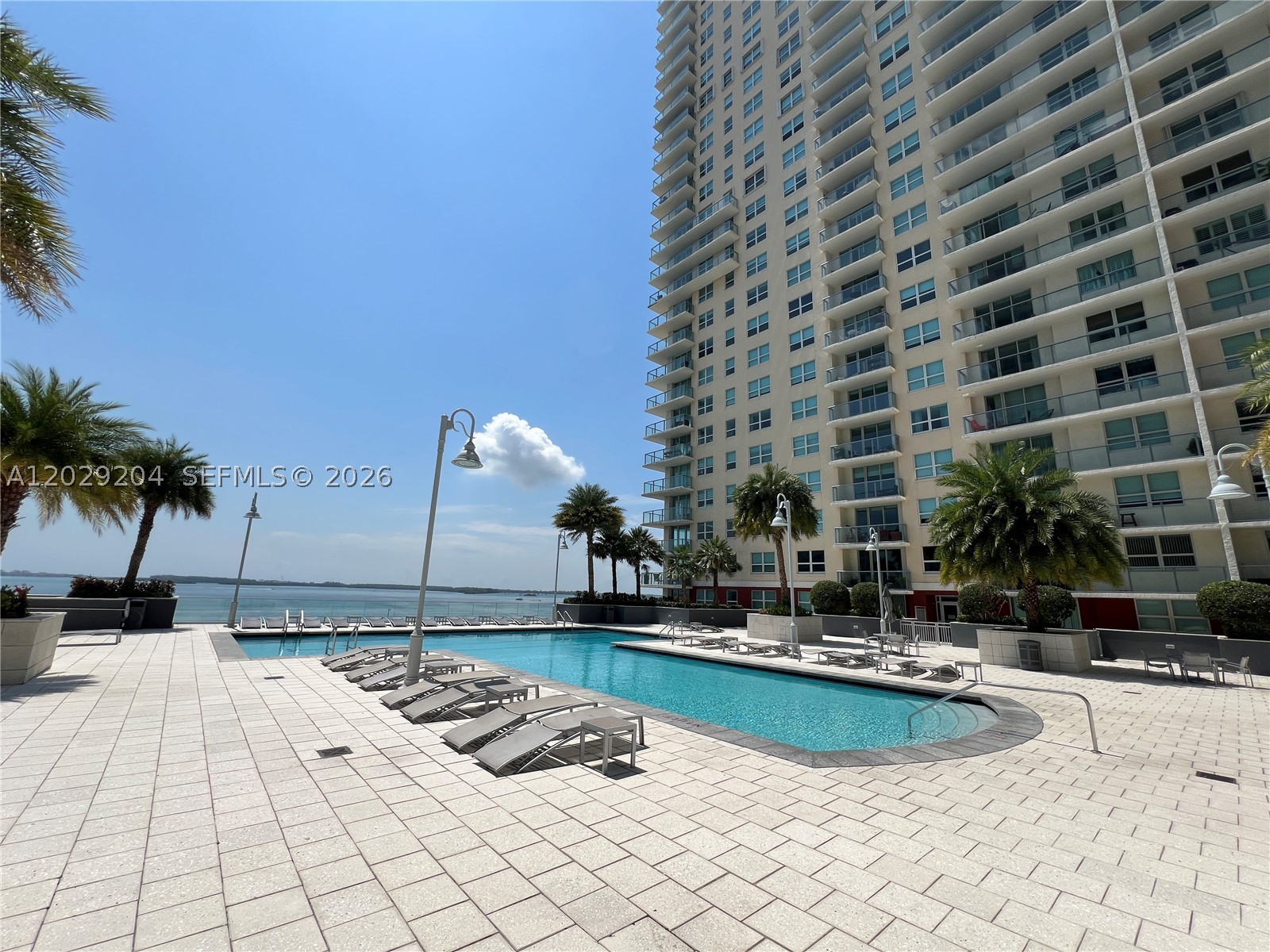 1155 Brickell Bay Dr #2701, Miami FL 33131
