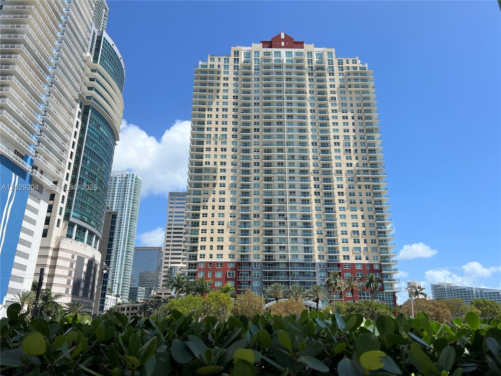 1155 Brickell Bay Dr #2701, Miami FL 33131