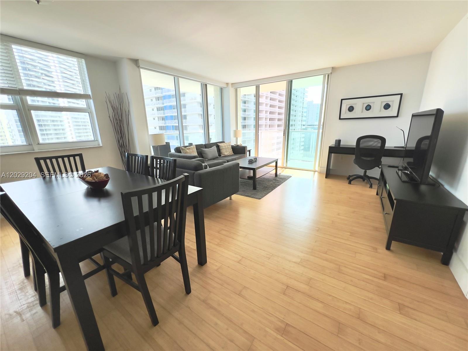 1155 Brickell Bay Dr #2701, Miami FL 33131