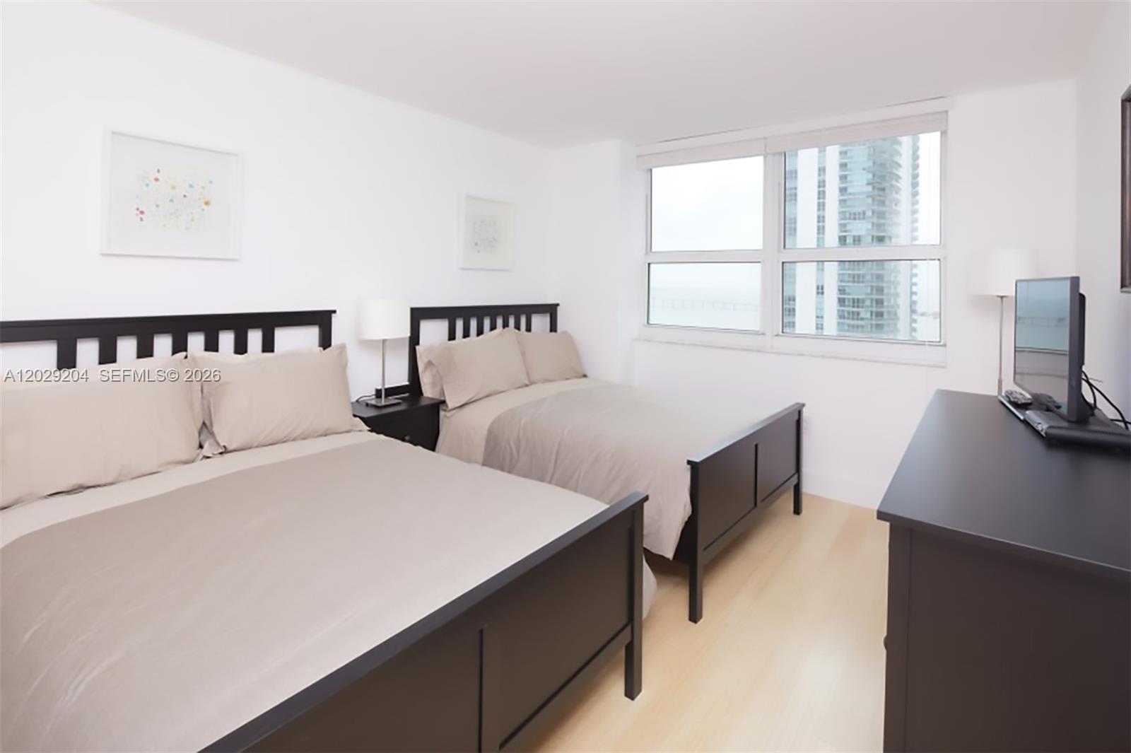 1155 Brickell Bay Dr #2701, Miami FL 33131