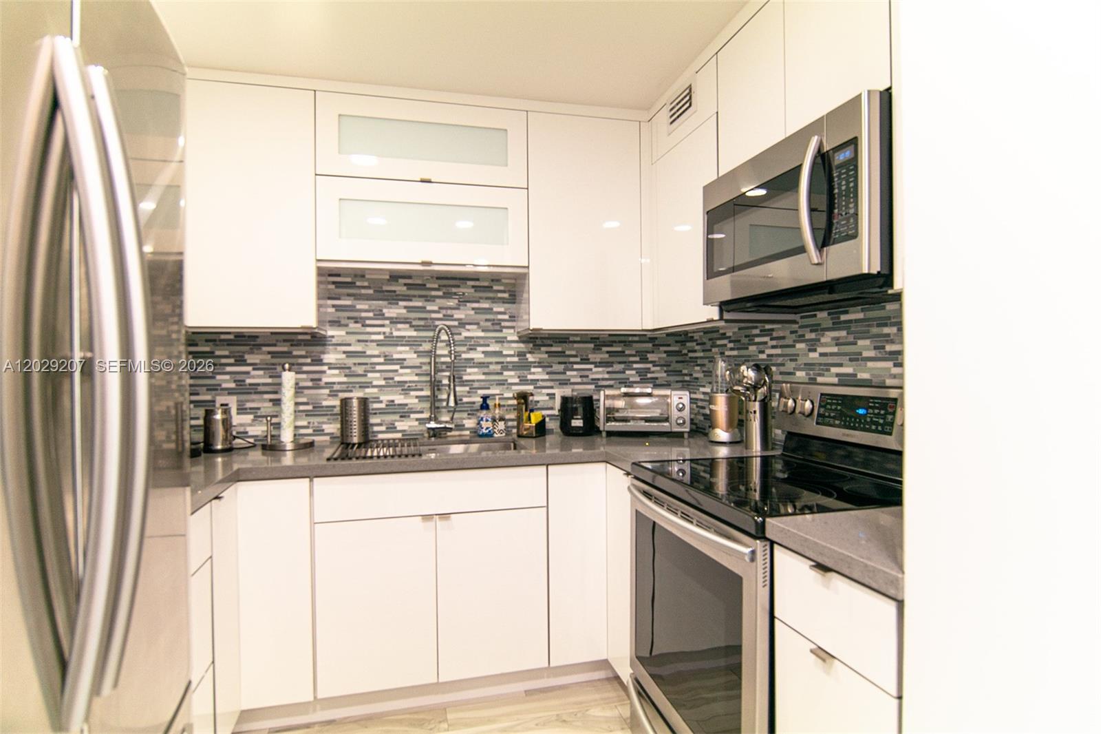2500 NE 135th St #B508, North Miami FL 33181