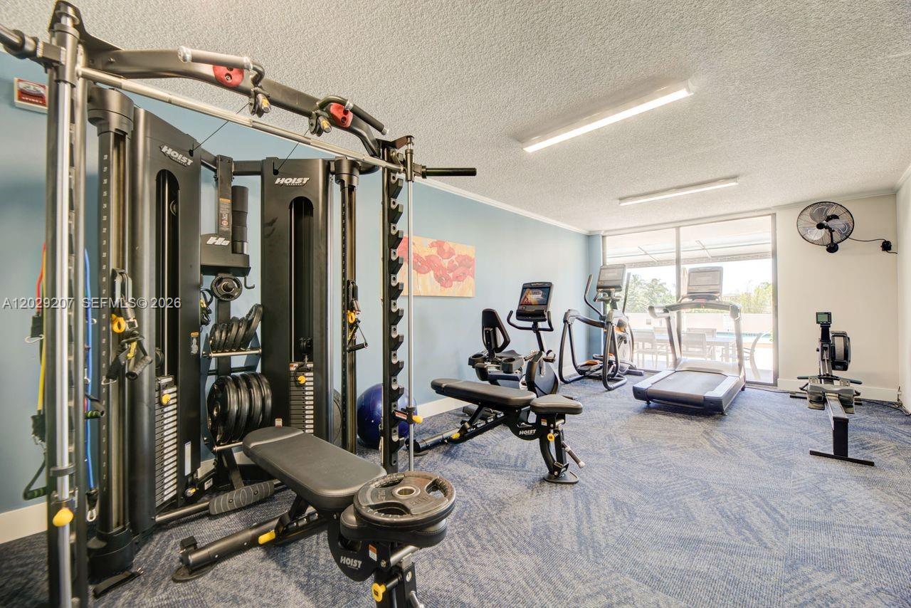 2500 NE 135th St #B508, North Miami FL 33181