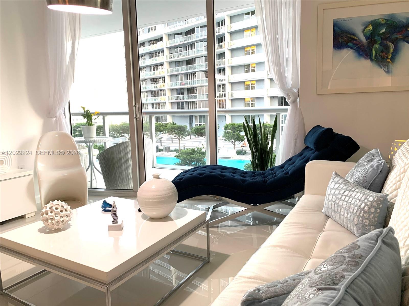 475 Brickell Ave #1611, Miami FL 33131