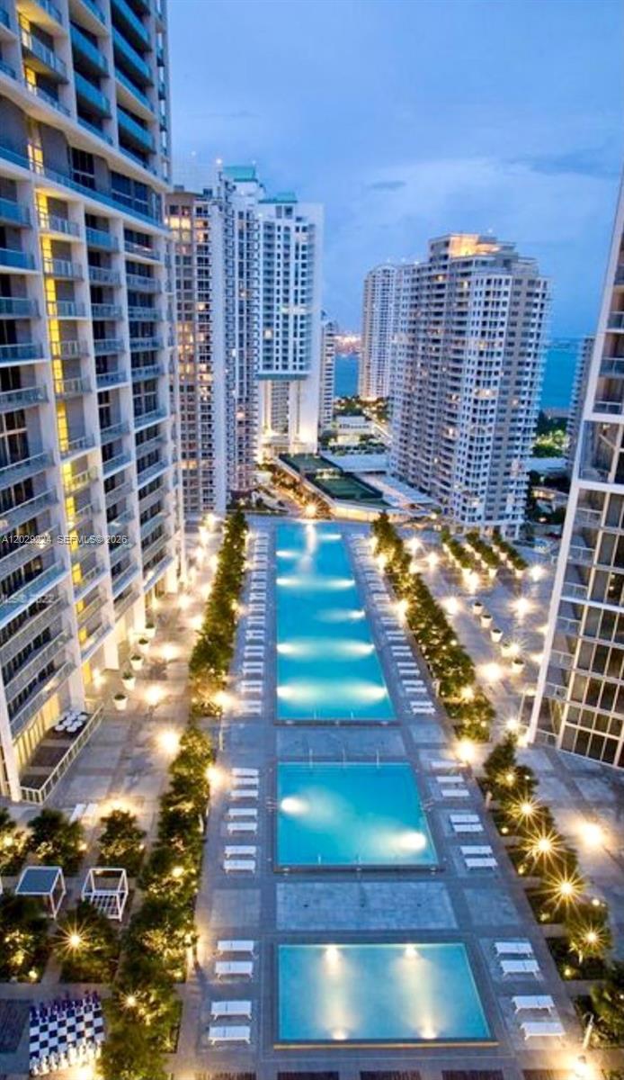 475 Brickell Ave #1611, Miami FL 33131