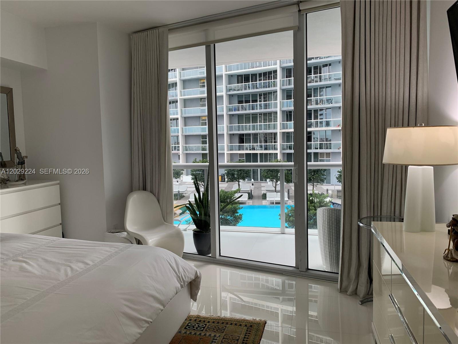 475 Brickell Ave #1611, Miami FL 33131