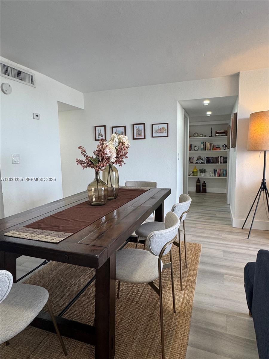 2000 NE 135th St #609, North Miami FL 33181