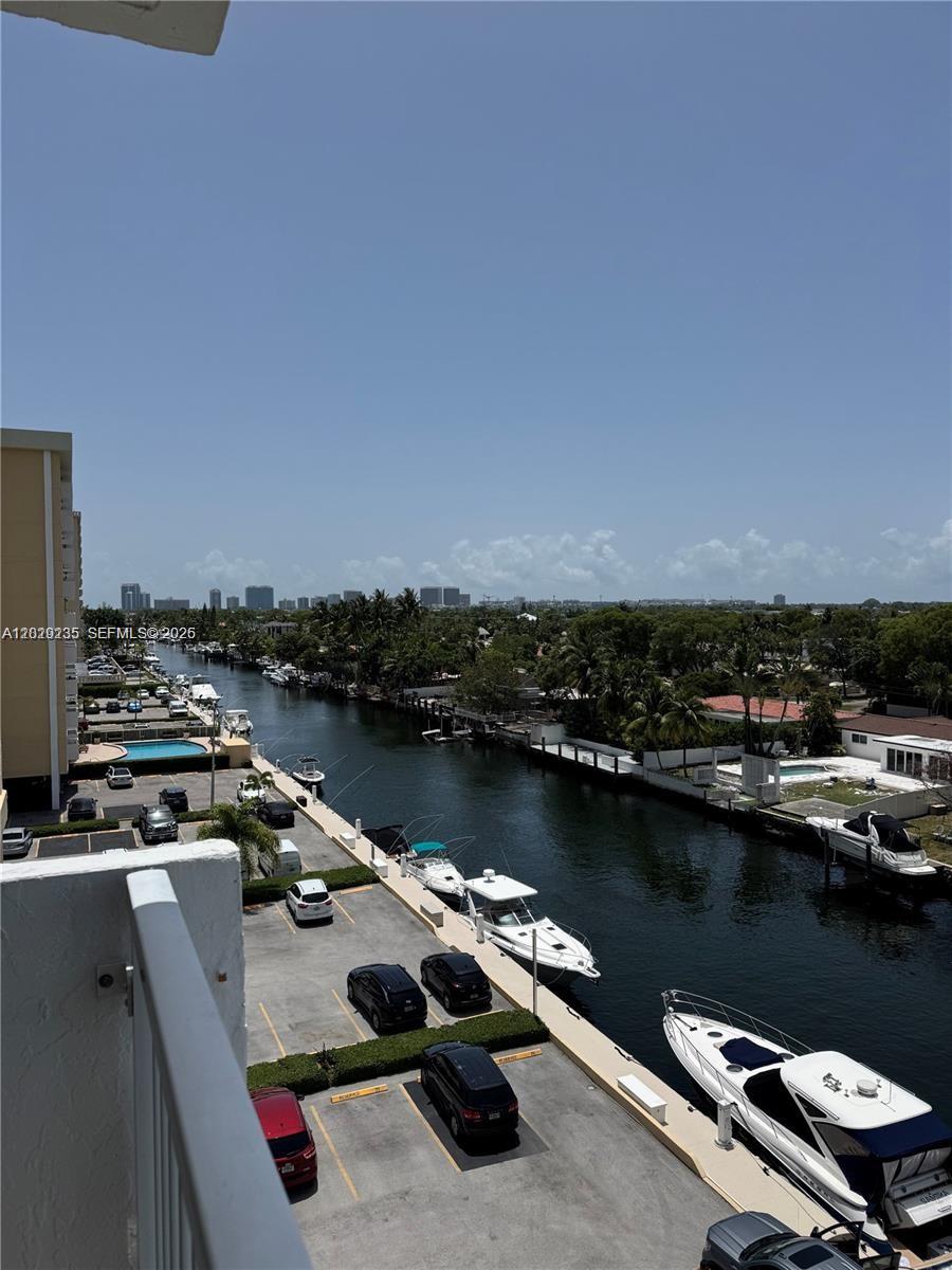 2000 NE 135th St #609, North Miami FL 33181