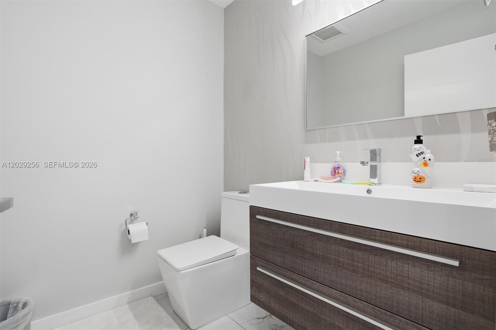 1417 NE 17th St, Fort Lauderdale FL 33305
