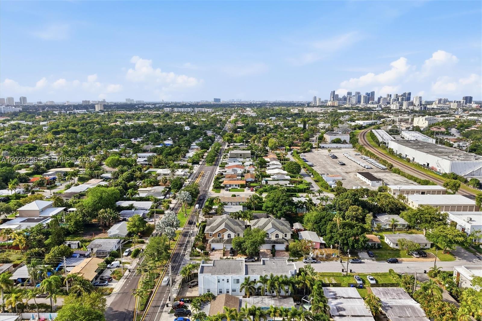 1417 NE 17th St, Fort Lauderdale FL 33305