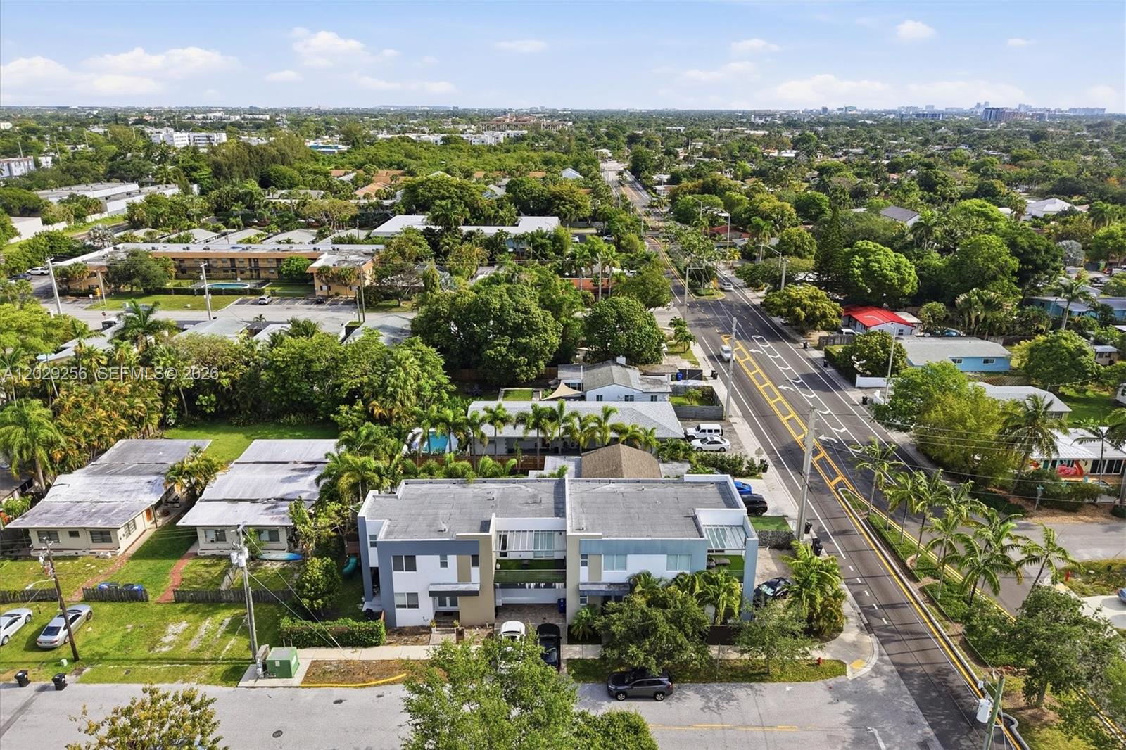 1417 NE 17th St, Fort Lauderdale FL 33305