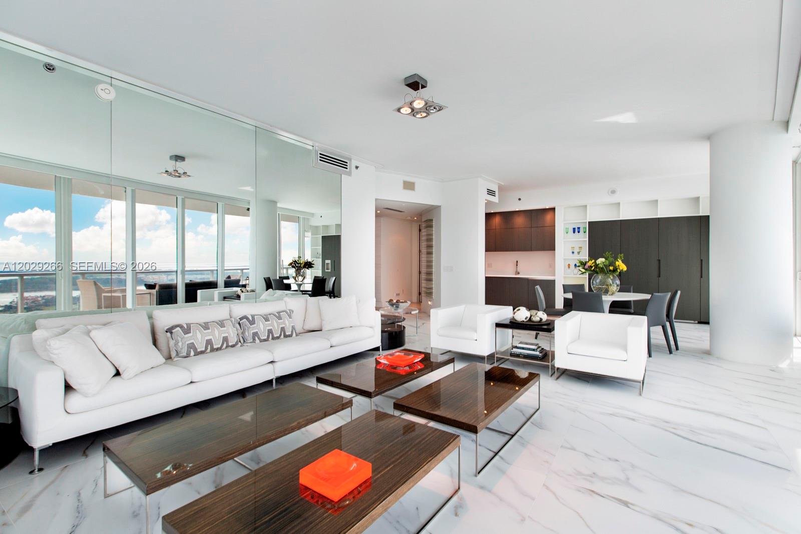 100 S Pointe Dr #3701, Miami Beach FL 33139